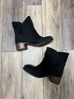Diba True West Haven Black Suede Scale Print Ankle Booties